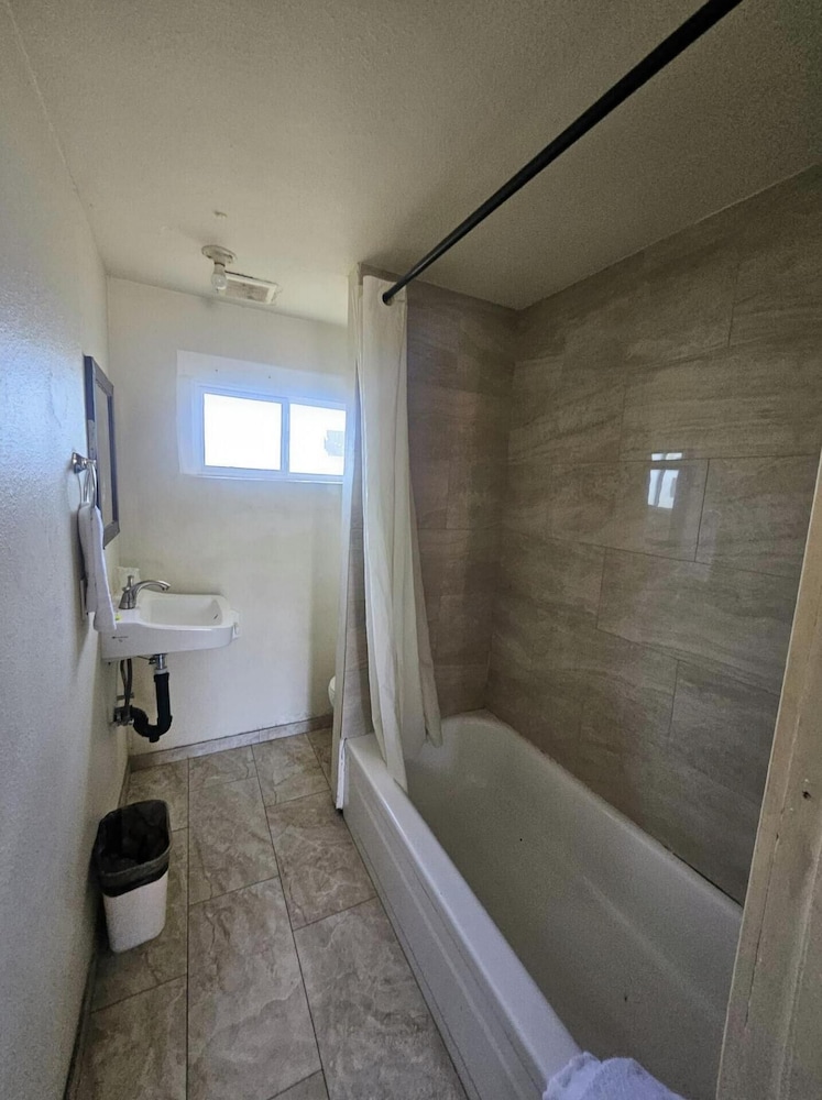 Del Rancho Motel - photo 28