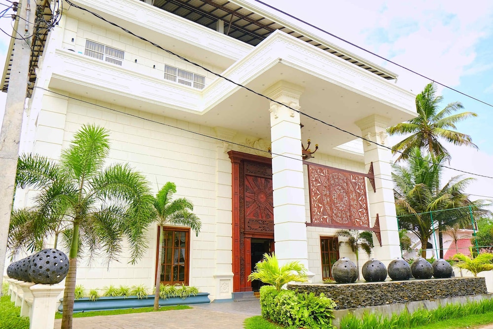 Polhena Grand Resort in Matara, Sri Lanka