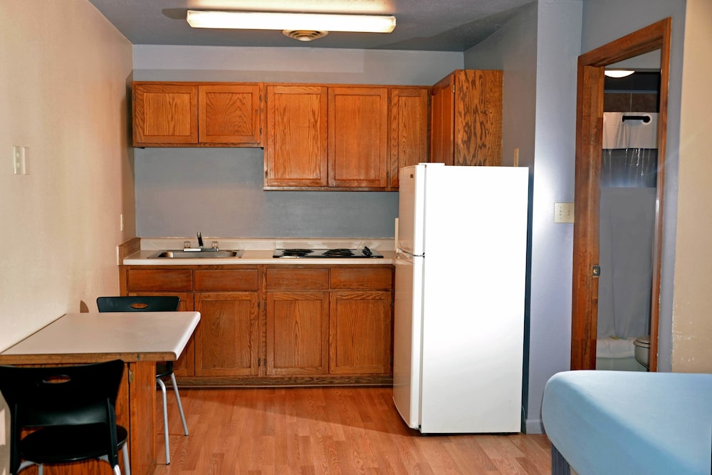 The Oakwood Inn - photo 19