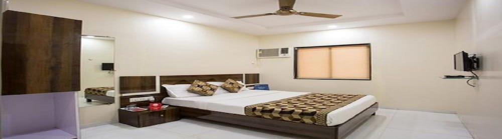 Room Maangta 133 @ Kurla West