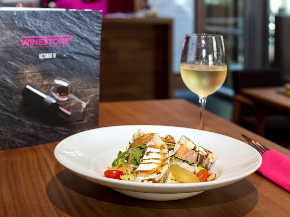 מזון ומשקאות