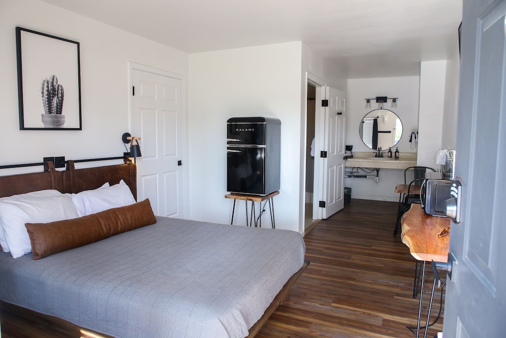 Trailhead Cabins & Lodging - photo 30