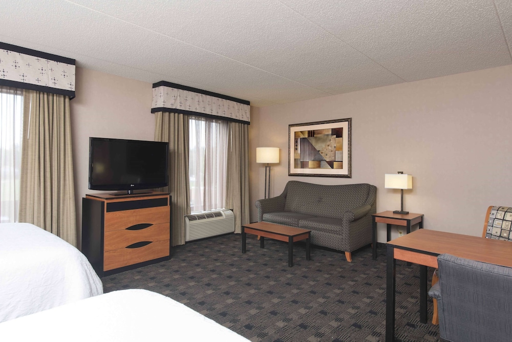 Hampton Inn and Suites Indianapolis Fishers - photo 9
