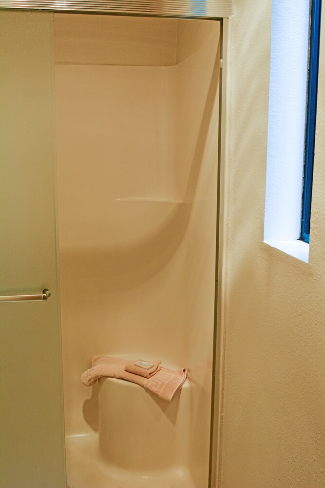 Surfcrest Resort - photo 35
