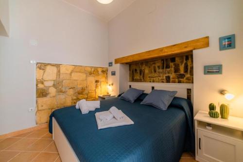 10 minuti a piedi da Ortigia Cortile privato & AC — 4-Star Luxury Hotel in Siracusa, Italy