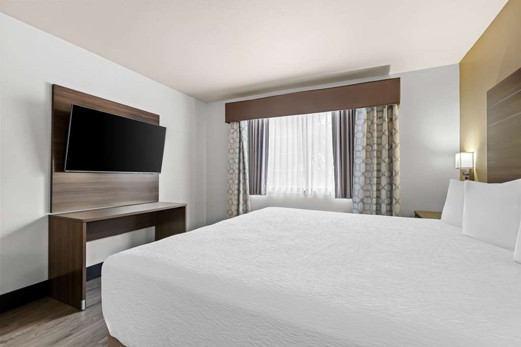 Best Western Plus Caldwell Inn & Suites - photo 37