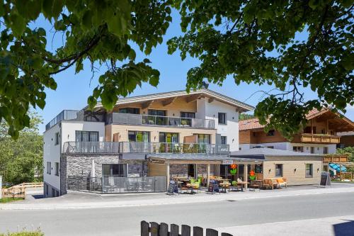 Kristall Plaza — 4-Star Luxury Hotel in Niederau, Austria