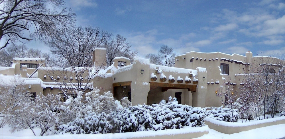 Sagebrush Inn Suites — Taos
