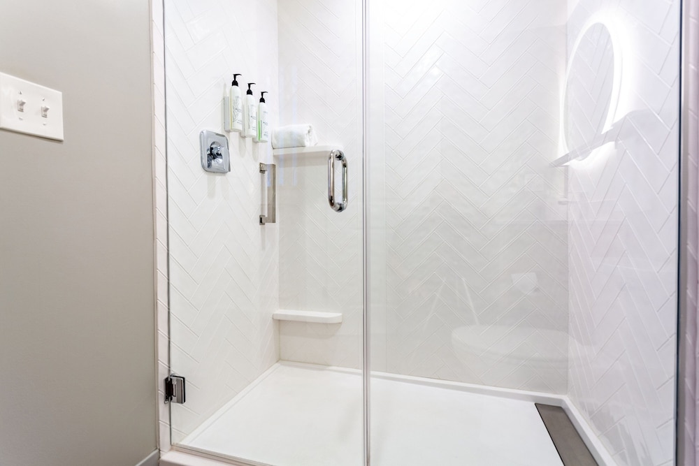 TownePlace Suites by Marriott Raleigh University Area - photo 47