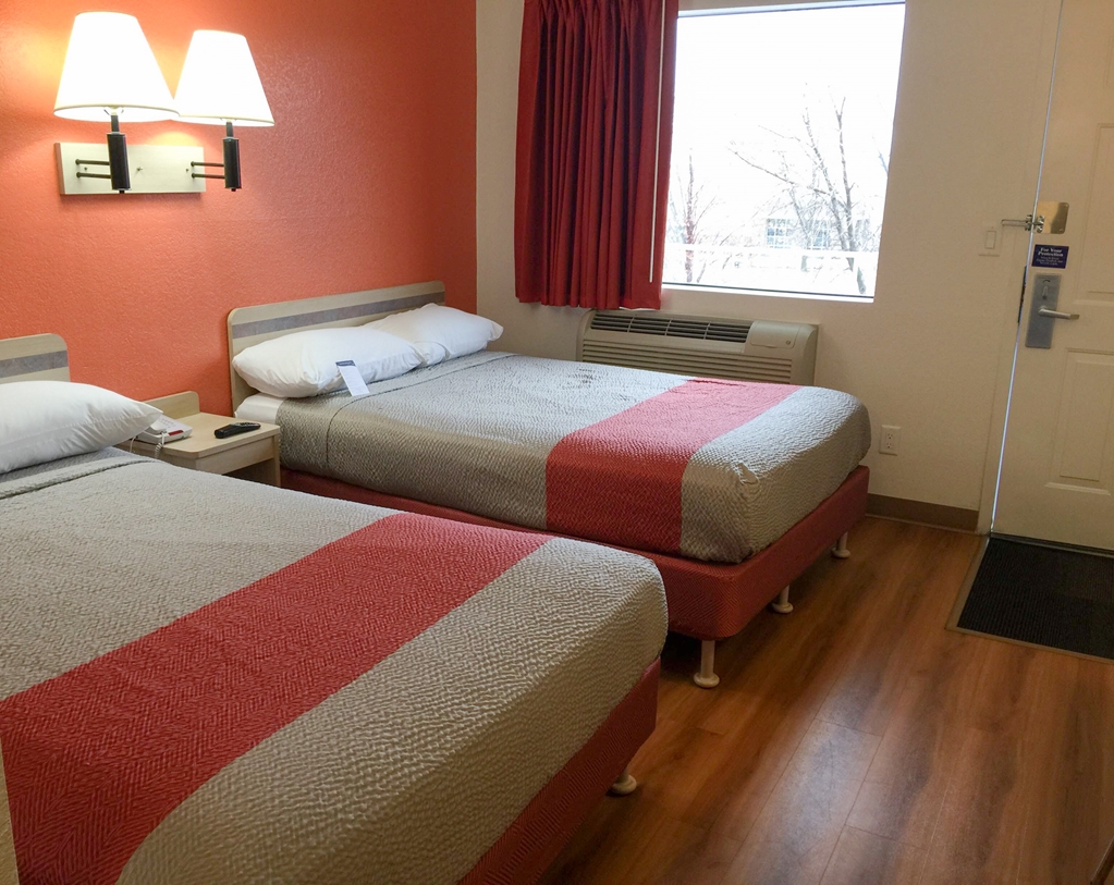 Motel 6 Roseville MN Minneapolis North - photo 9