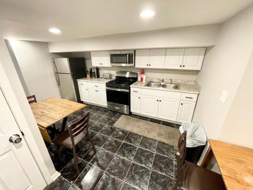Close to Downtown Free Parking - last minute hotel in Chicago