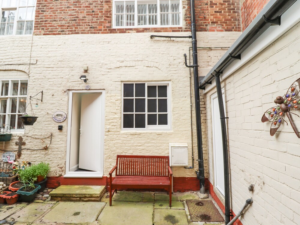 Station View - carbon neutral hotel in Whitby