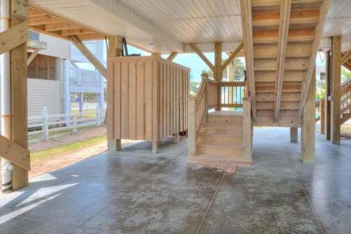 1 Coastal Escape - photo 30
