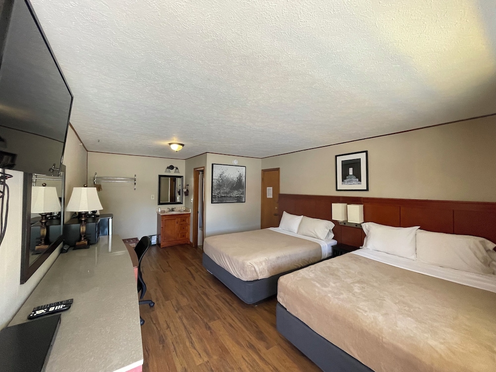Hunter's Friend Resort - photo 19