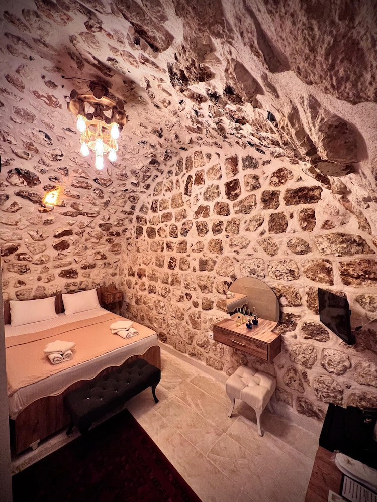 Şahmeran Otel Cafe Restoran — Midyat — photo 5