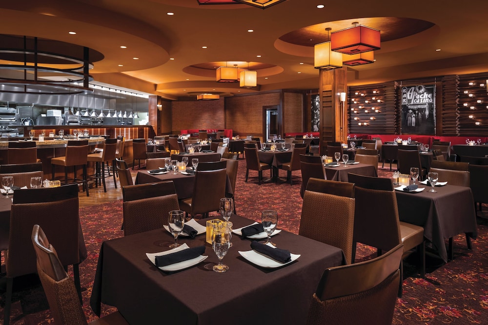 Harrah's Joliet Casino & Hotel A Caesars Rewards Destination - photo 40