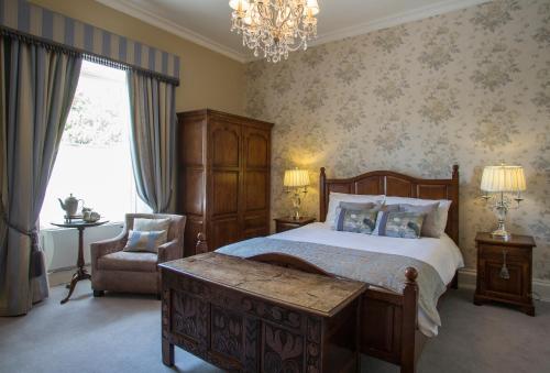 Raheen House Hotel — Cluain Meala