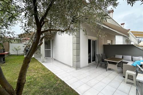 Villa Thálassa — 4-Star Luxury Hotel in Nikiti, Greece