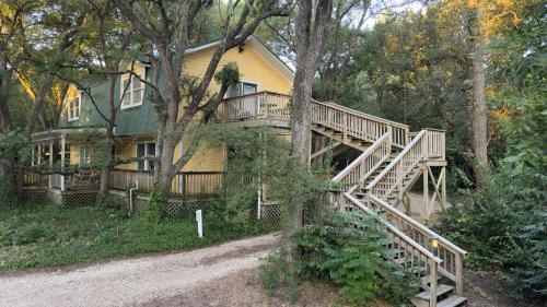 Bed & Breakfast on White Rock Creek — 4-Star Luxury Hotel in Waco, United States