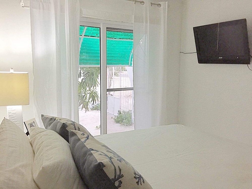 Beach Front Honeymoon B — Savaneta — photo 5