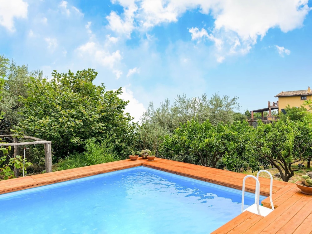 Charming Villa With Pool and Panoramic Surroundings — 4-Star Luxury Hotel in Mascali, Italy