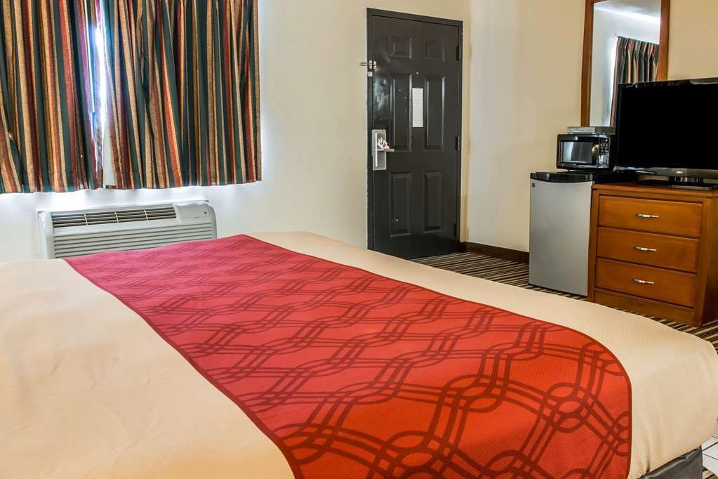 Econo Lodge Paw Paw - photo 22
