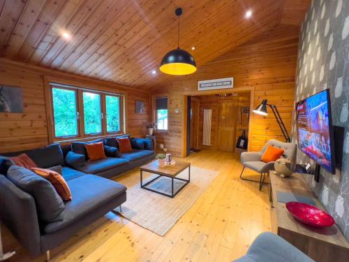 Sky Lodge Great Ayton spacious dog friendly lodge with hot tub and on site bistro
