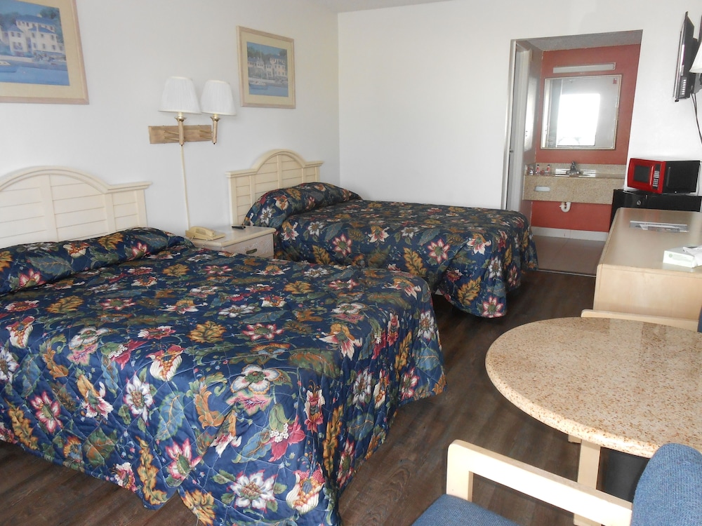 Executive Garden Titusville Hotel - photo 10