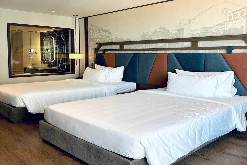 Apec Mandala Mui Ne by LHG Sea View Infinity Pool 17m to Bàu Trắng Bình Thuận — 5-Star Luxury Hotel in Phan Thiet, Vietnam