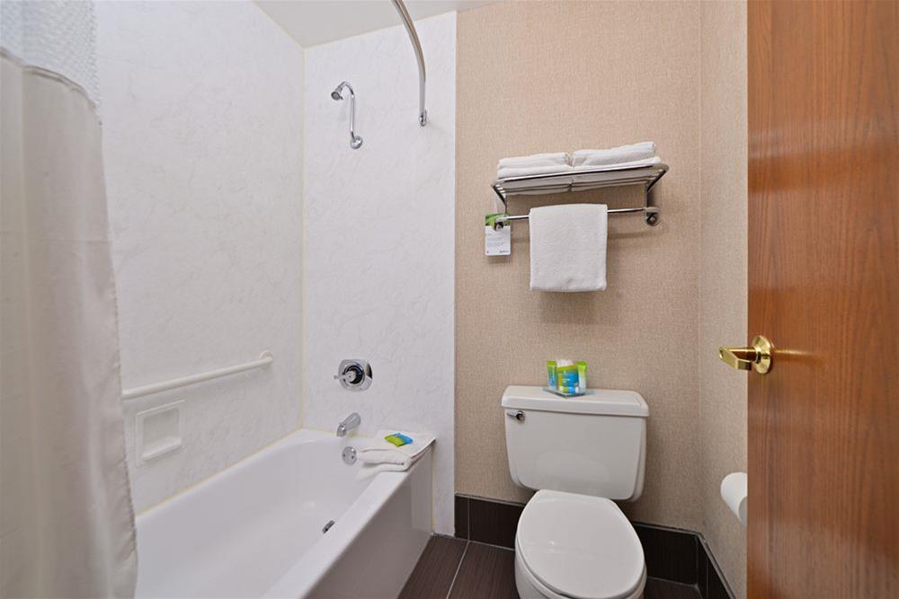 Radisson Hotel Madison - photo 46