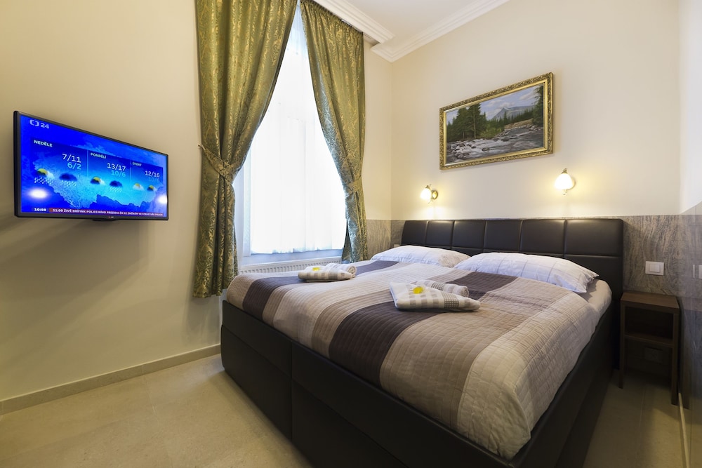 Apartment Karla Capka Street — 4-Star Luxury Hotel in Karlovy Vary, Czech Republic