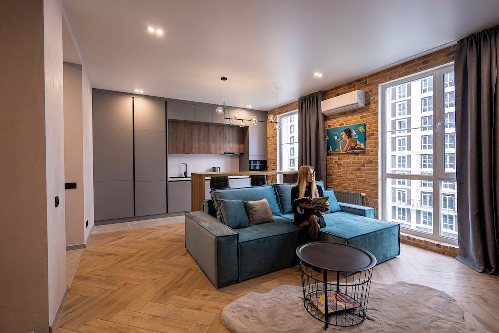 New England Ecoloft studios — 4-Star Luxury Hotel in Kyiv, Ukraine