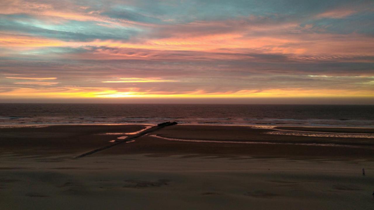 Knappe Studio Met Subliem Zeezicht — 4-Star Luxury Hotel in Ostend, Belgium