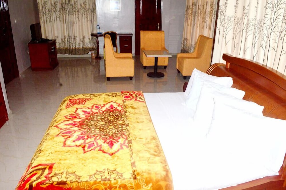 Golden Key Hotel - carbon neutral hotel in Accra