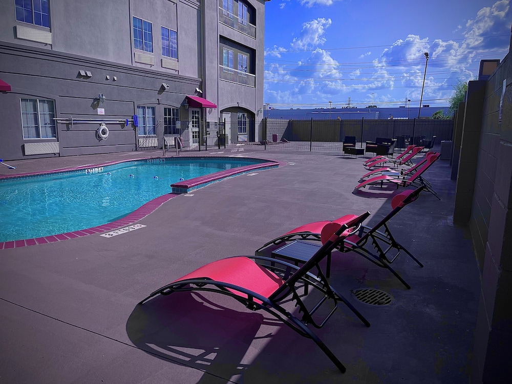 Sonesta Essential North Houston - photo 42