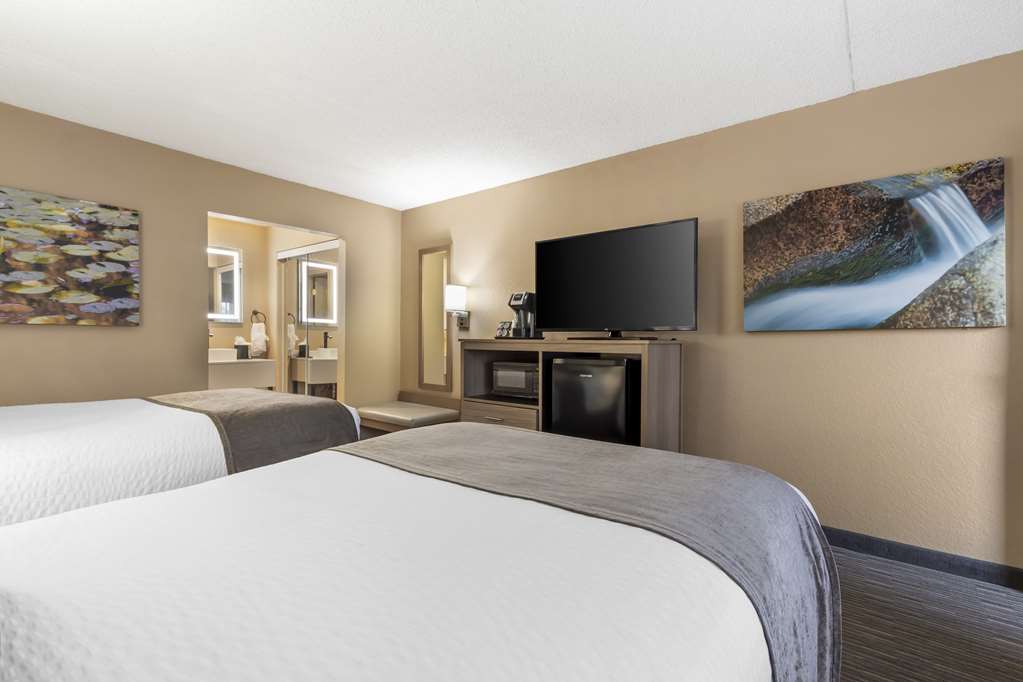 Best Western Plus Landing View Inn & Suites - photo 22