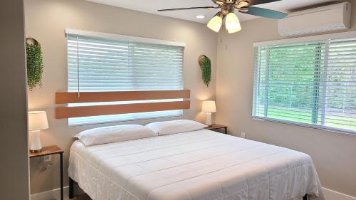 Air Conditioned Paradise Park Brand new 2 bedroom Suite — 4-Star Luxury Hotel in Kea'au, United States
