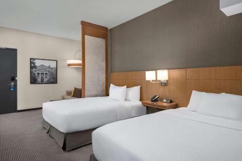 Hyatt Place Iowa City Downtown - photo 15