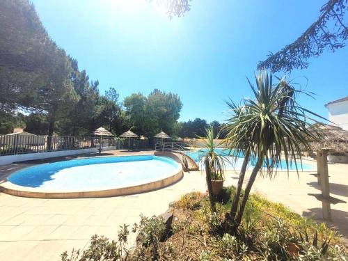 Foret Piscine Collective Victoria 404 — hotel in La Barre-De-Monts