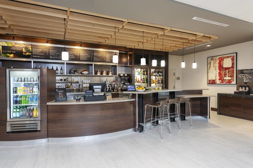 Courtyard by Marriott Cleveland Elyria - photo 18