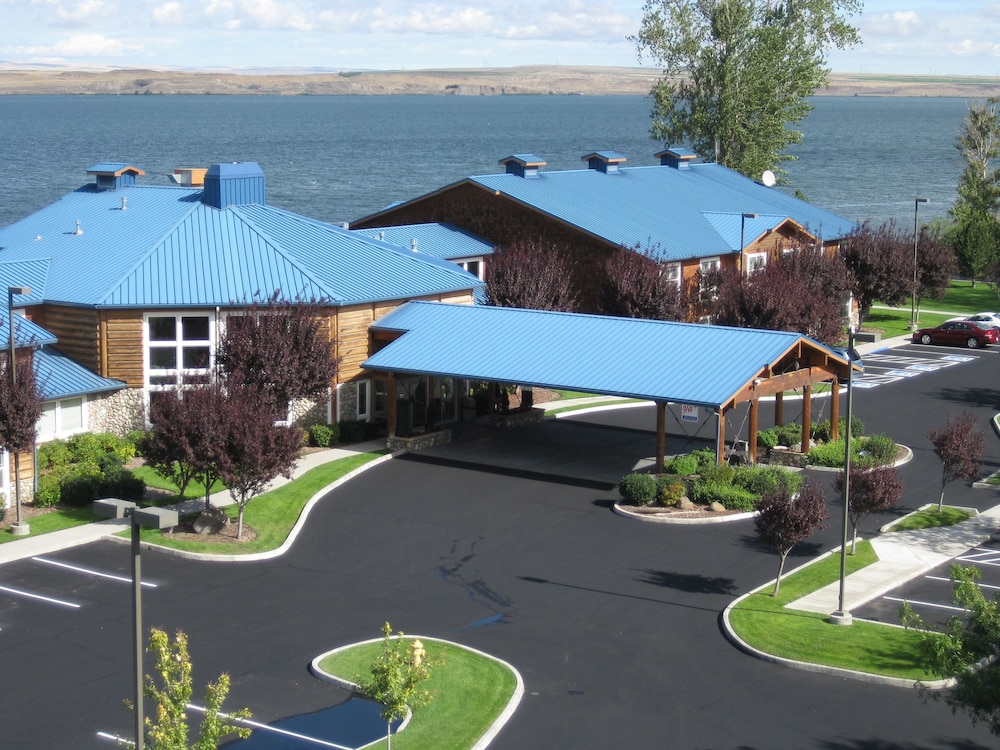 River Lodge And Grill - photo 56