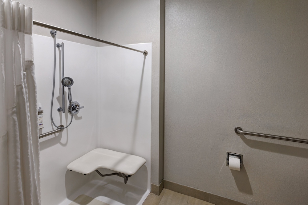 Holiday Inn Express & Suites Shelbyville Indianapolis by IHG - photo 22