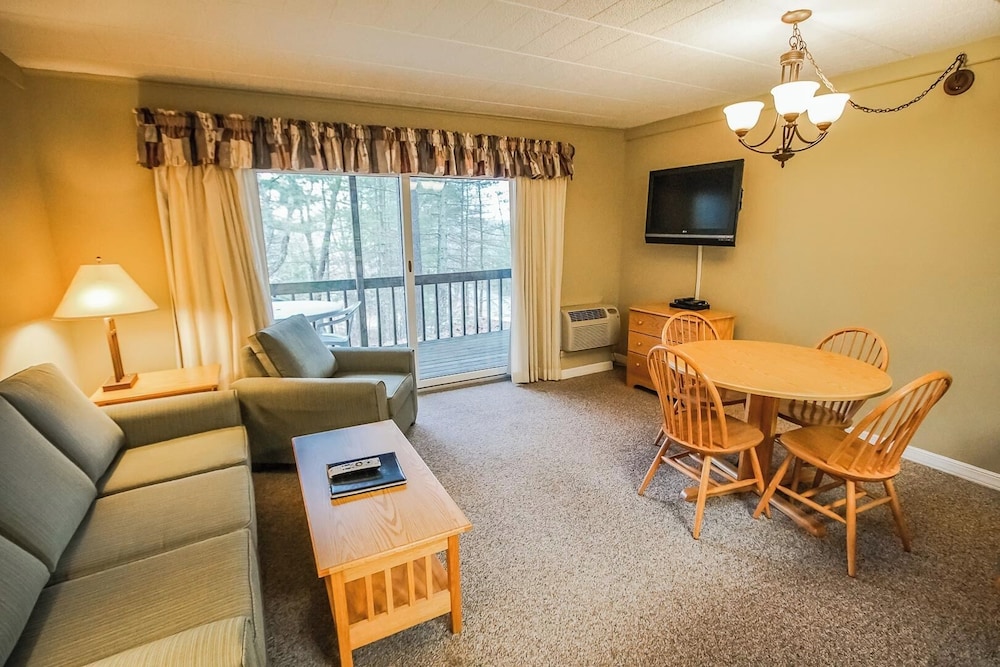 Tanglwood Resort - photo 7