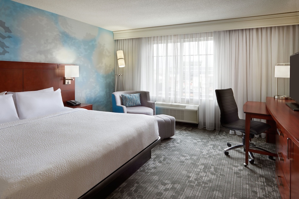 Courtyard by Marriott Ottawa Downtown
