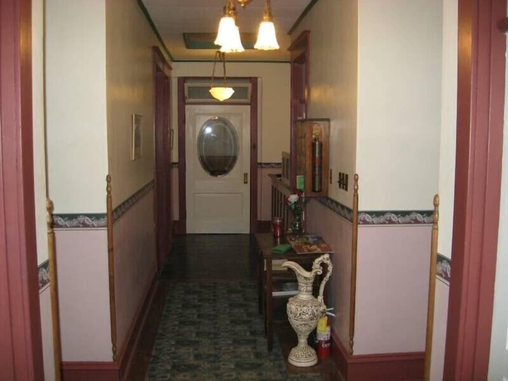 Historic Hotel Greybull - photo 19