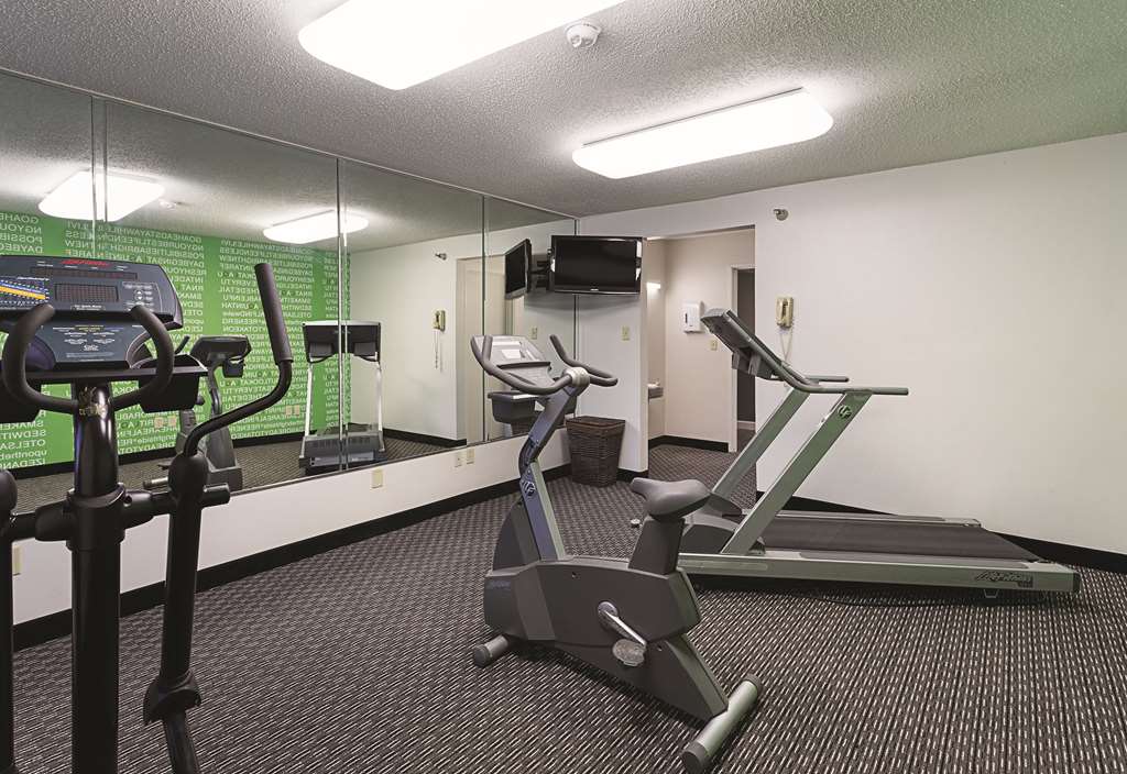 La Quinta Inn & Suites by Wyndham Baton Rouge Siegen Lane - photo 12