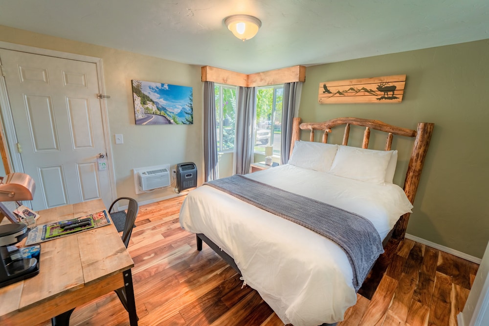 Evergreen Motel - photo 34