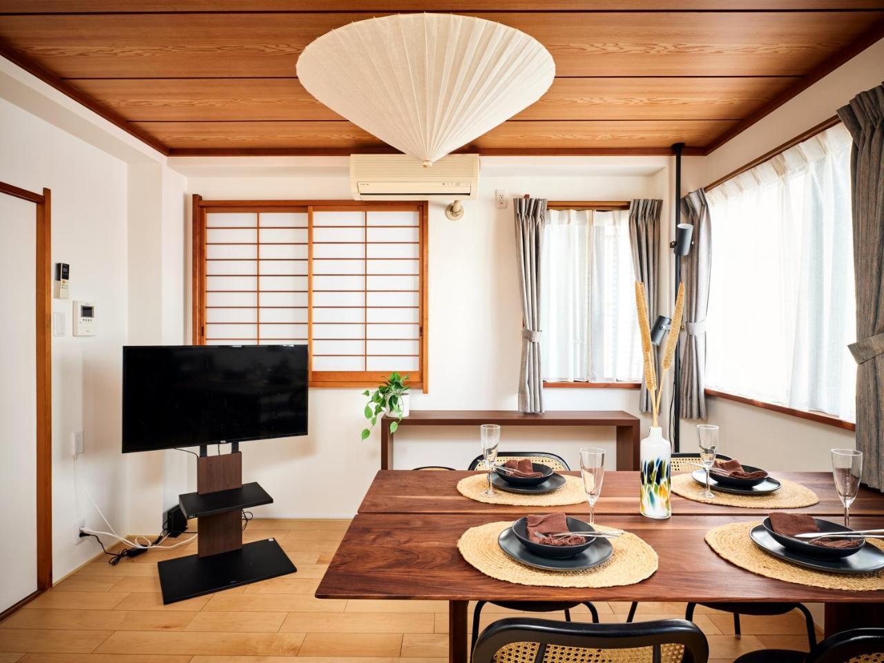 Ukiyoe House 3br 75m2 with 60m2 Deck Sauna — 4-Star Luxury Hotel in Tokyo, Japan