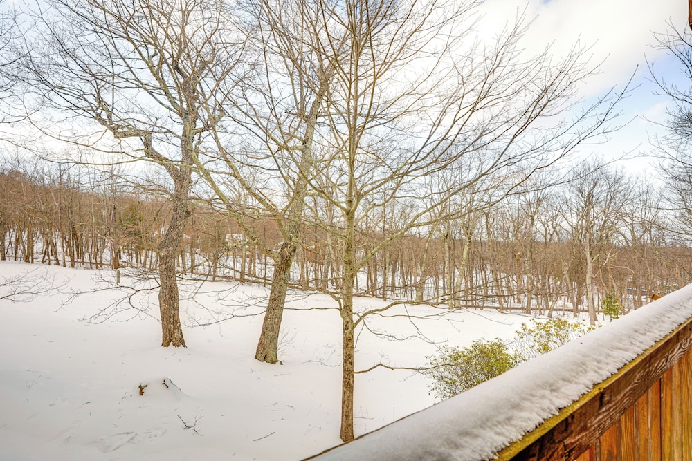 Wintergreen Resort Condo: Deck & Golf Course Views - photo 21