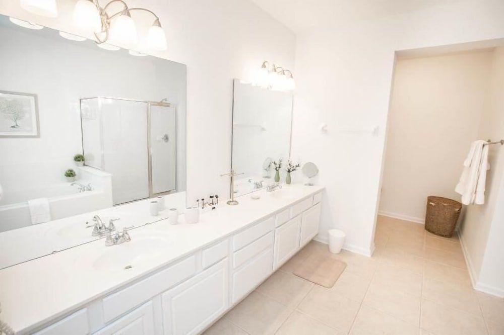 Modern Vacation Apartment with a Lake View at Vista Cay Resort VC4816 - photo 12